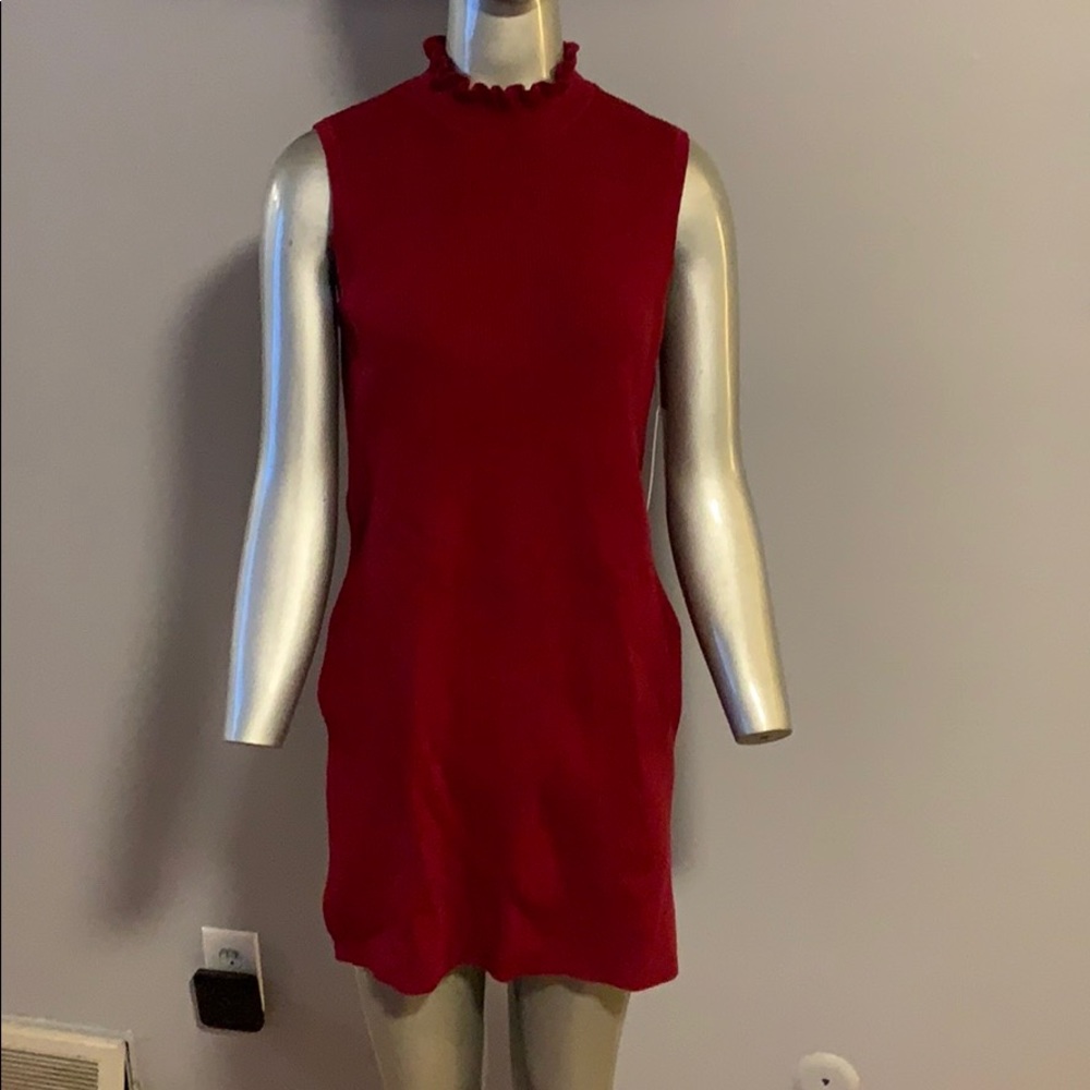 Laundry Sleeveless Side Slit Berry Turtleneck NWT